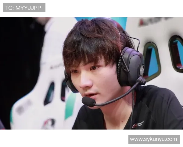 聚焦王者荣耀：深入探讨LNG选手个人能力与团队协作的关系